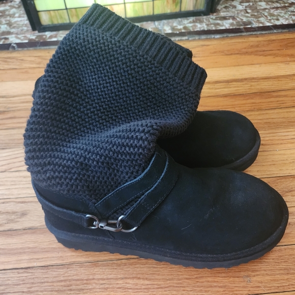 UGG Shoes - Ugg Purl Strap Boots